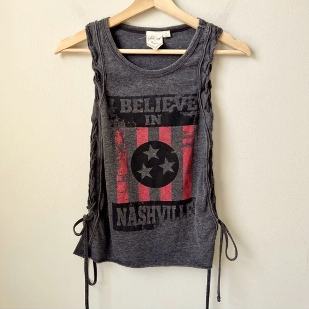 White Crow Believe in Nashville Top Size M